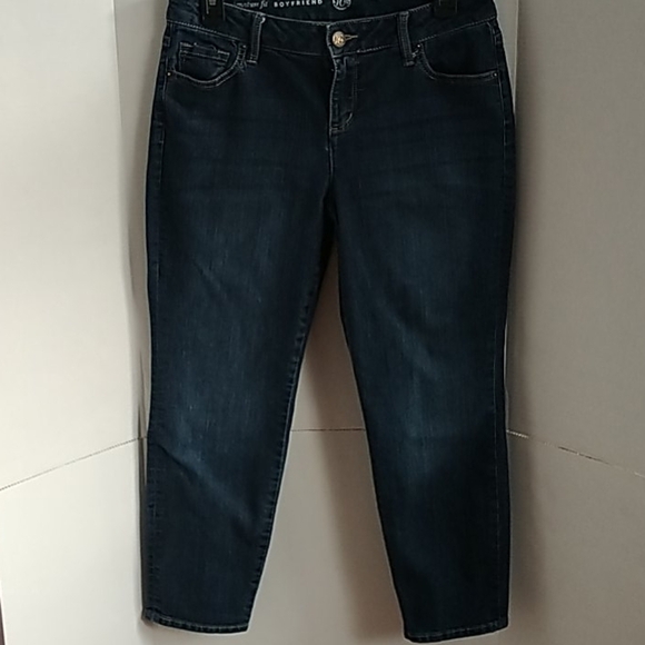 W62 Boyfriend Capris Jeans. Sz P6. - Picture 2 of 11